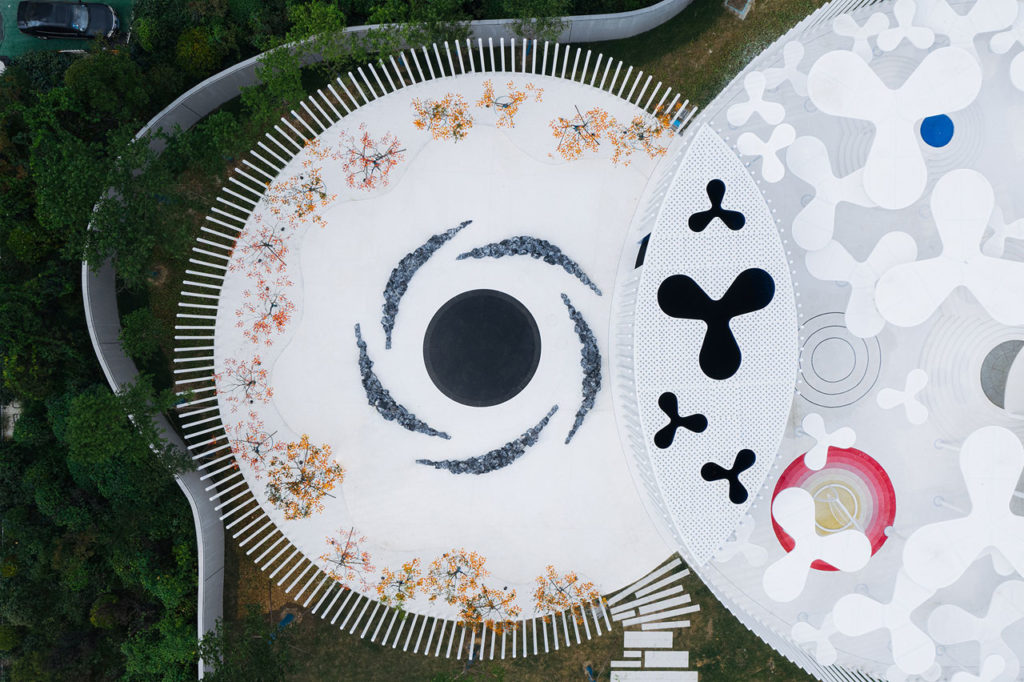 White Upland Sales Center by Wutopia Lab