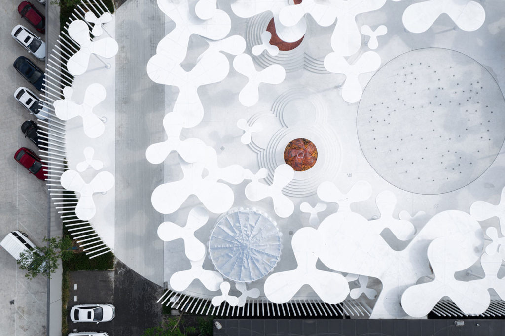 White Upland Sales Center by Wutopia Lab