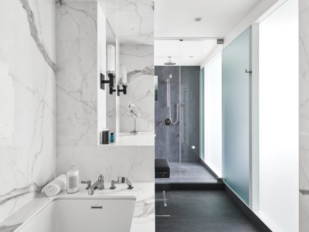 Annex Coach House by Taylor Smyth Architects