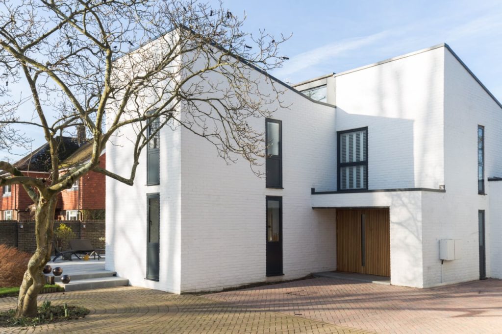 Manor House, a series of walled courtyard gardens by Alter & Company