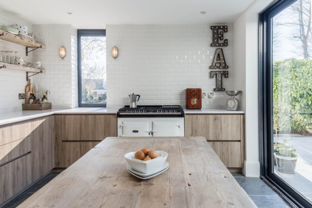 Manor House, a series of walled courtyard gardens by Alter & Company