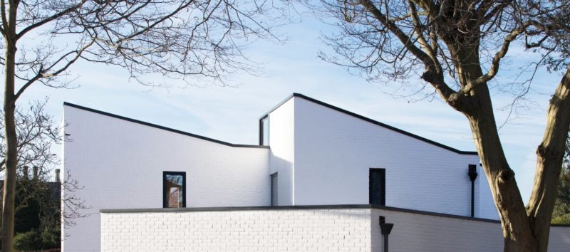 Manor House, a series of walled courtyard gardens by Alter & Company