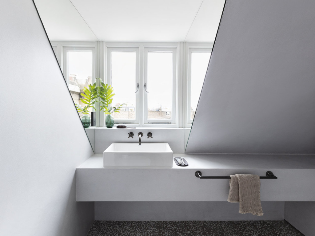 Melange Maisonette in Chelsea by Amos Goldreich Architecture