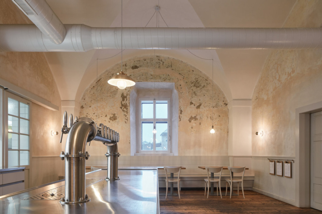 Baroque Restaurant - Three Roses by ADR