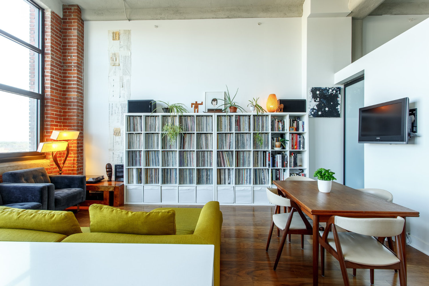 Renovating Your Living Area on a Tight Budget