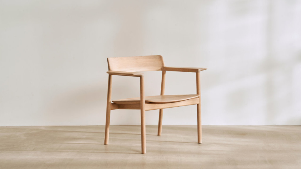 Foster + Partners has launched a new range of chairs to complement its existing OVO furniture collection for Benchmark