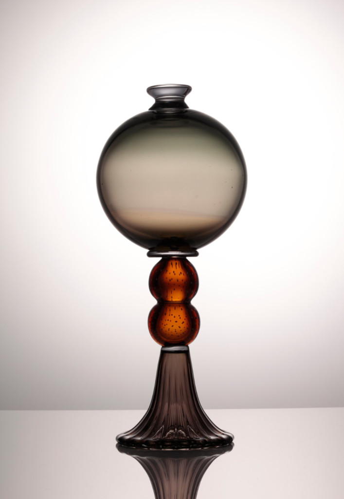 Glas Gallery: New object Akroterion by Anna Berglund