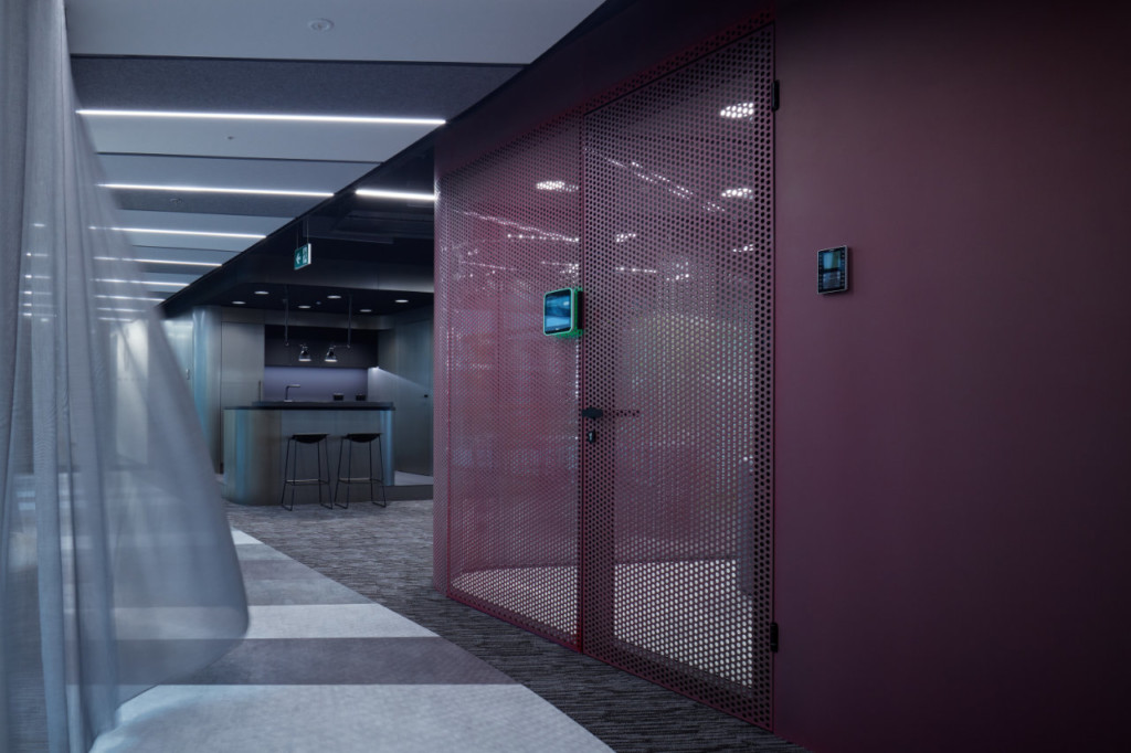 LIVESPORT – offices like a machine driven by pilots