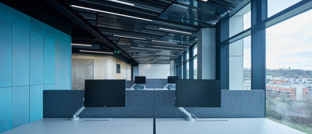 LIVESPORT – offices like a machine driven by pilots