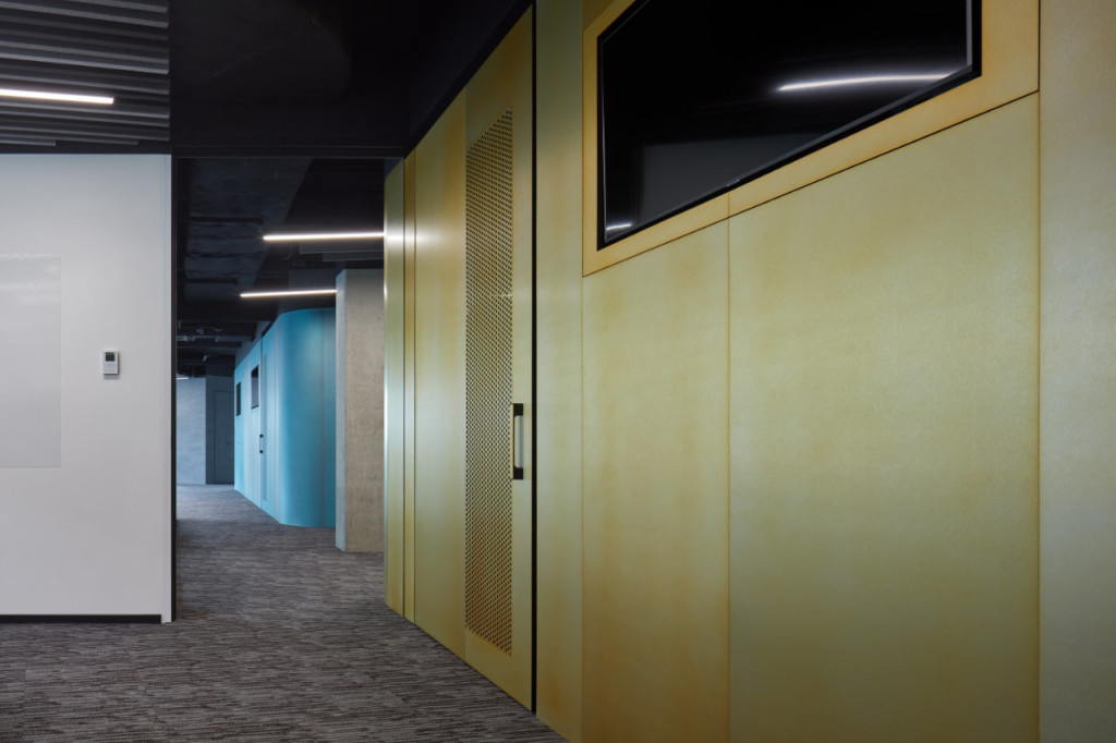 LIVESPORT – offices like a machine driven by pilots