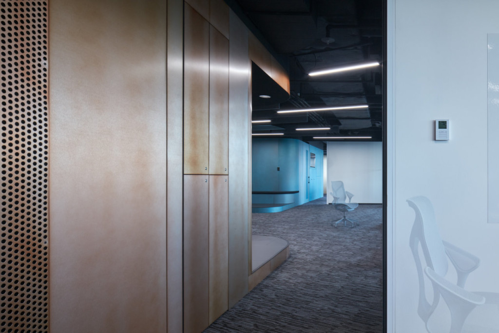 LIVESPORT – offices like a machine driven by pilots