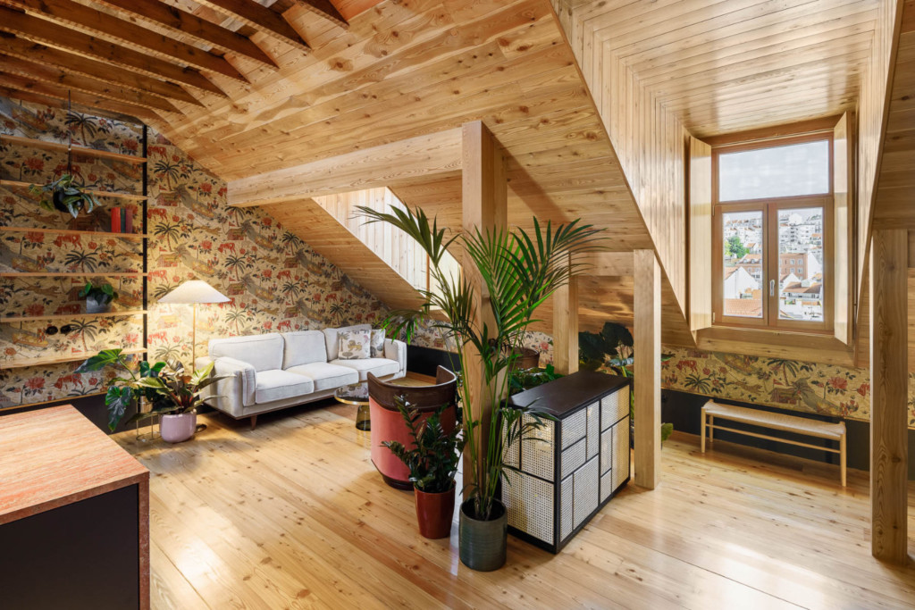 Rehabilitation of an attic in a building dated 1906