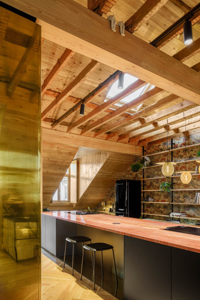 Rehabilitation of an attic in a building dated 1906