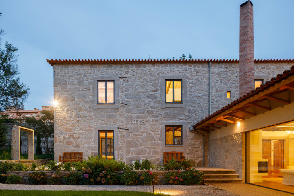 Casa da Calçada - a rehabilitation with history