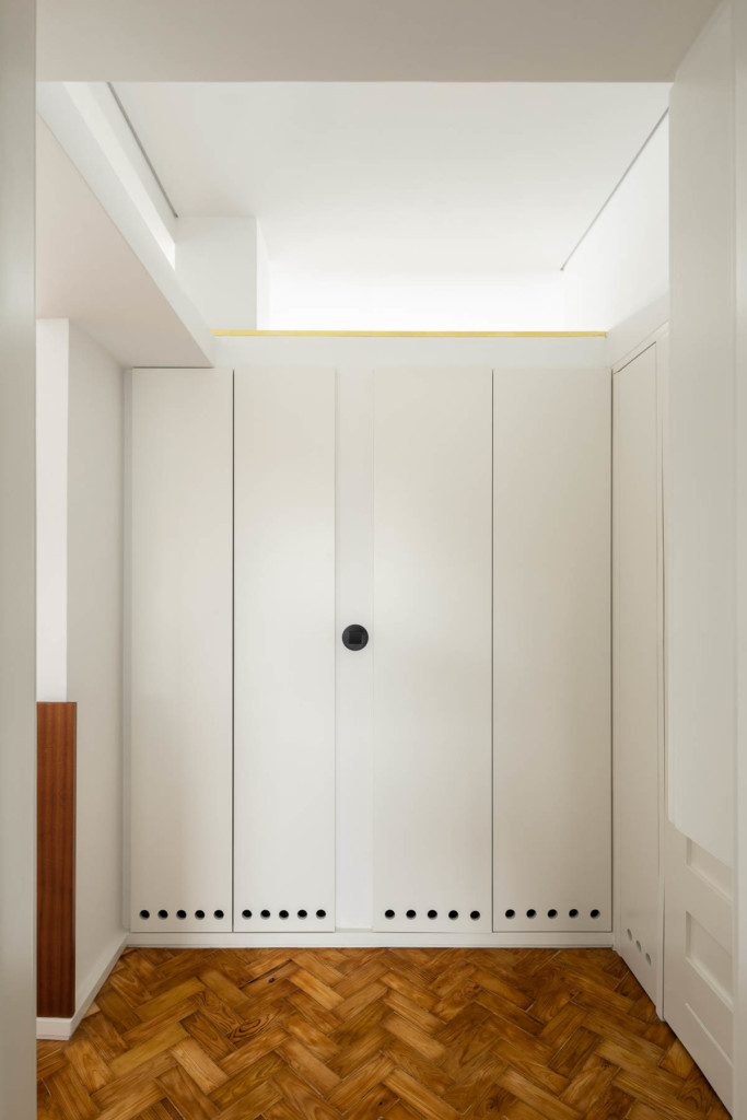 Santos Pousada Apartment by Hinterland Architecture Studio