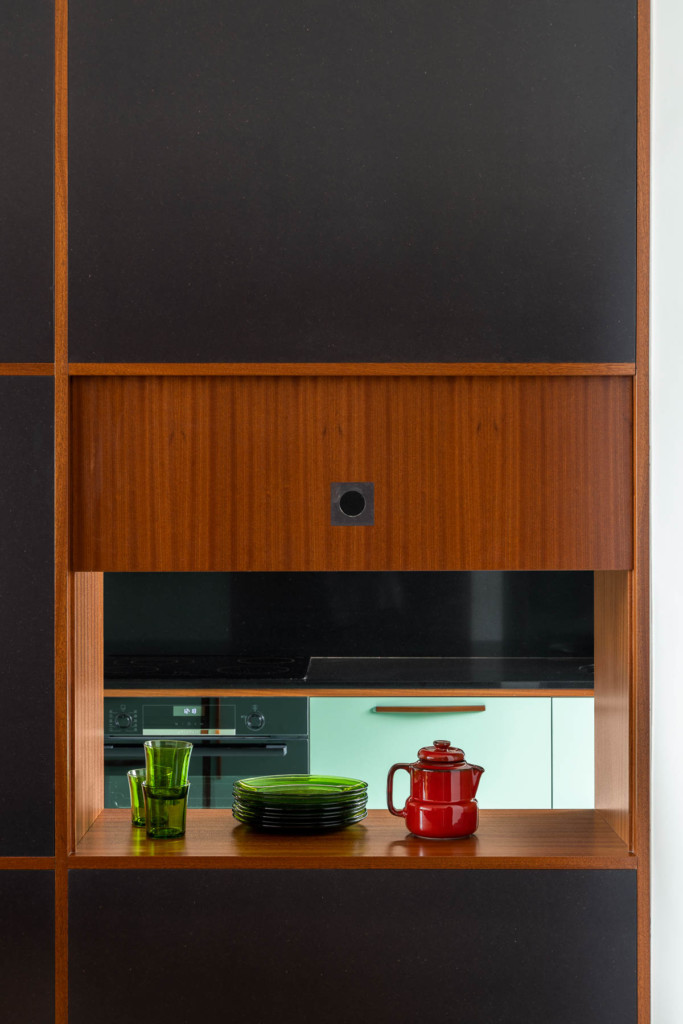 Santos Pousada Apartment by Hinterland Architecture Studio