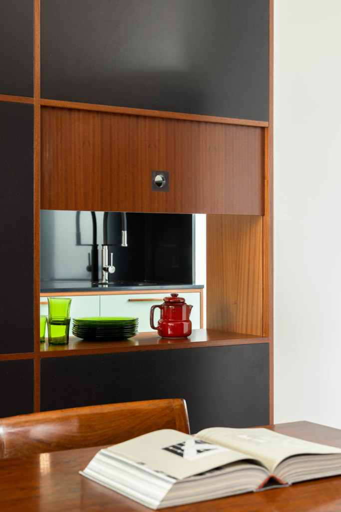 Santos Pousada Apartment by Hinterland Architecture Studio