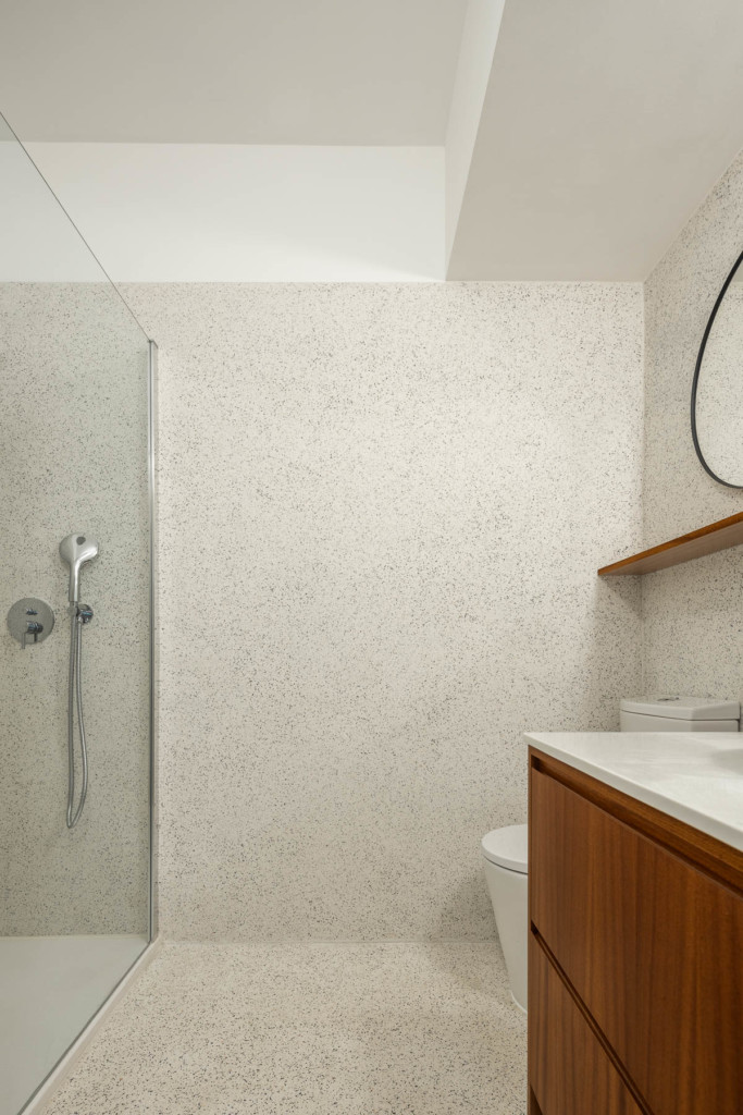 Santos Pousada Apartment by Hinterland Architecture Studio