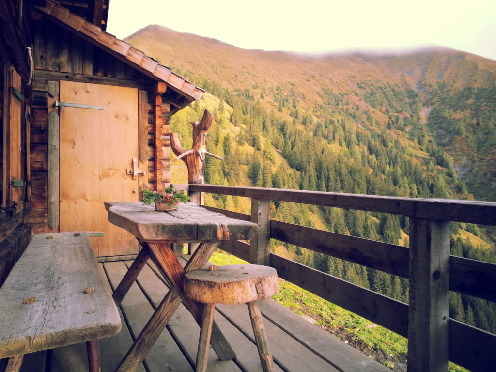 Top Tips For Designing Your Own Off-Grid Cabin