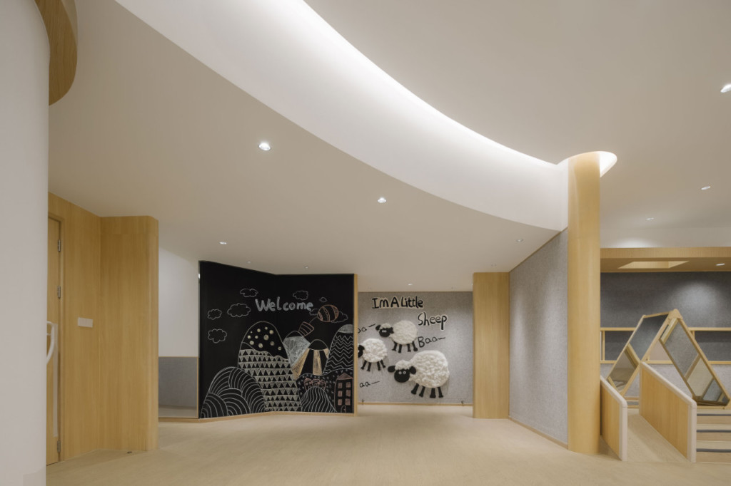 Crown Dream International Kindergarten by VMDPE Design