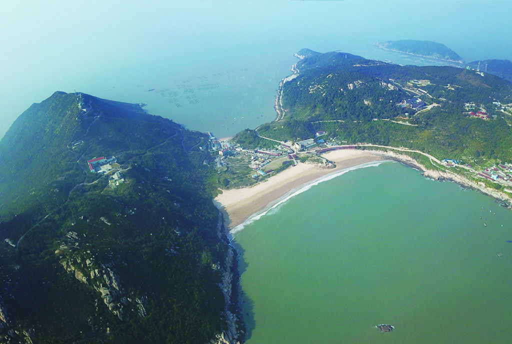Hotel Nudibranch - A new eco-friendly landmark among sandy bays