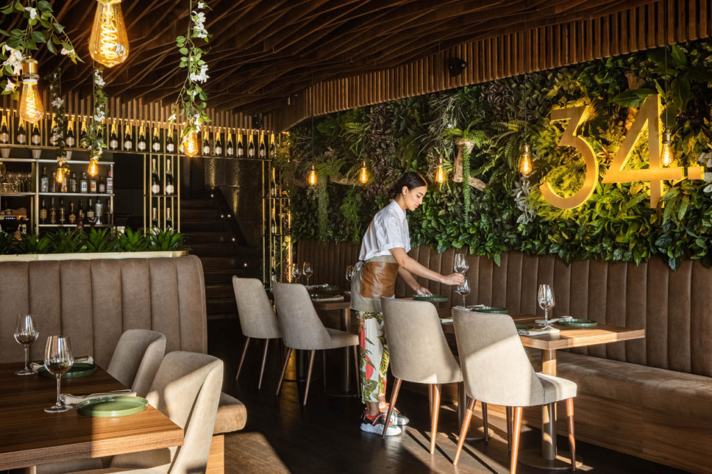 34 Restaurant by REM’A