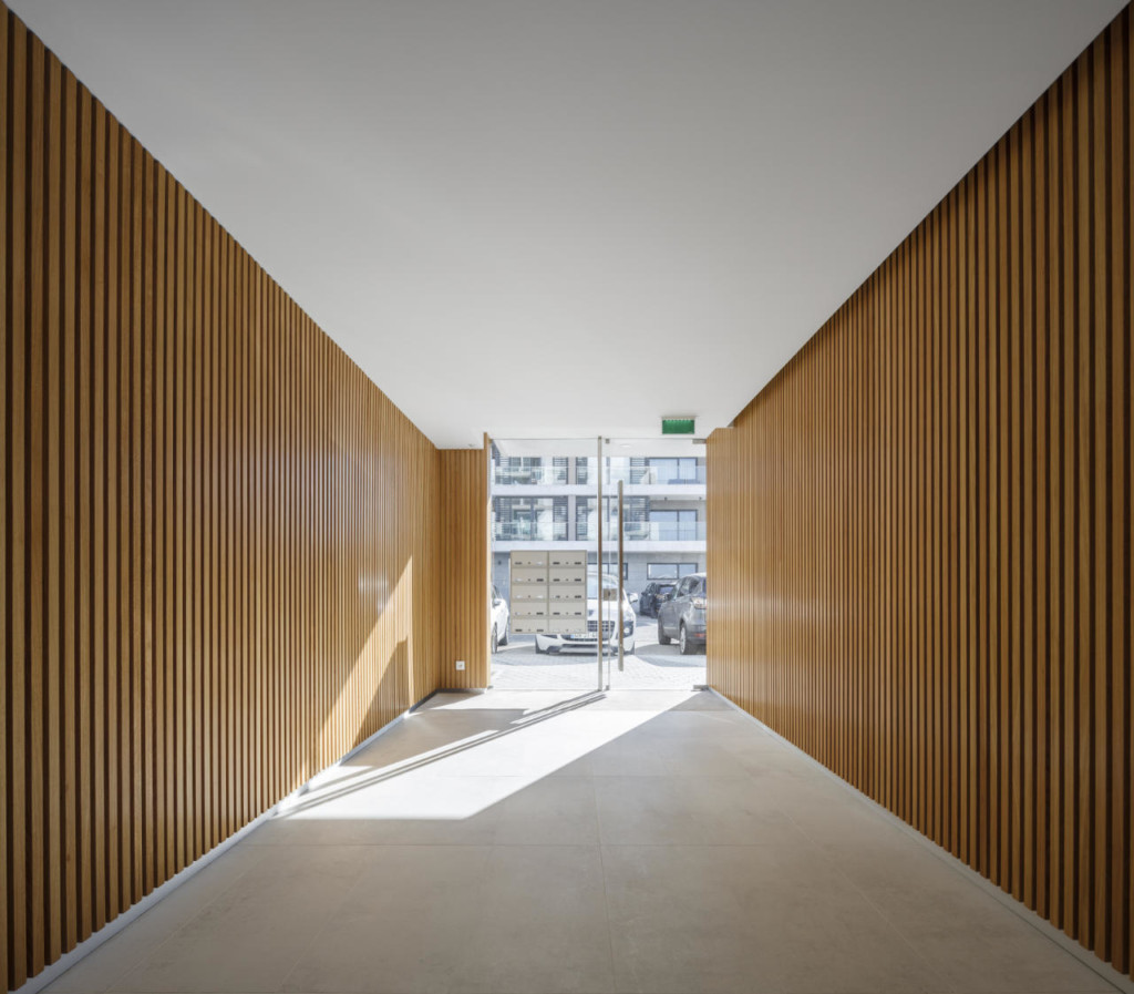 Multifamily building in Aveiro by Sónia Cruz - Arquitectura