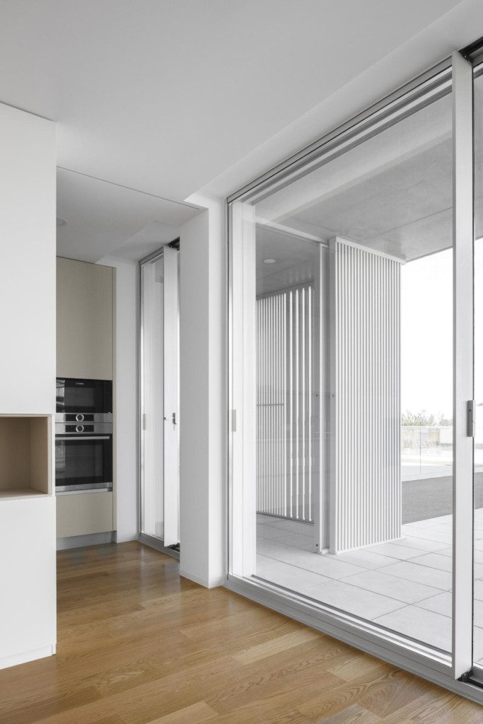 Multifamily building in Aveiro by Sónia Cruz - Arquitectura