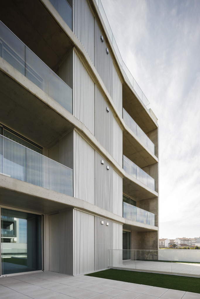 Multifamily building in Aveiro by Sónia Cruz - Arquitectura