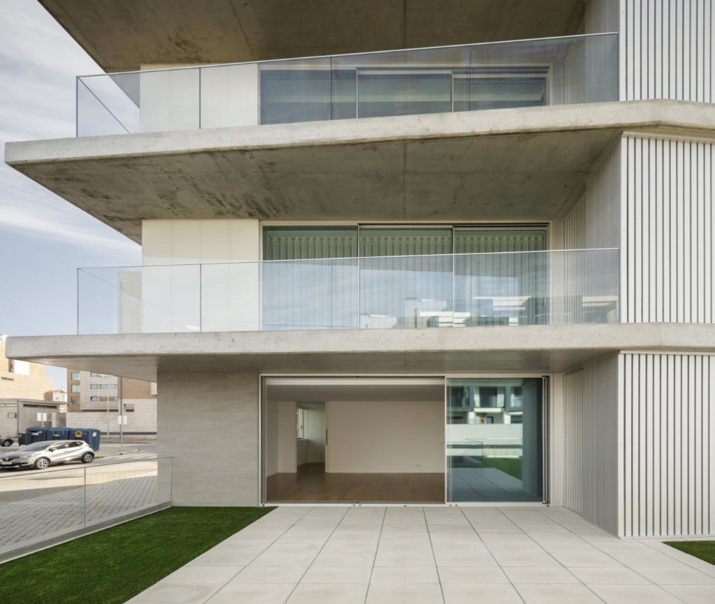 Multifamily building in Aveiro by Sónia Cruz - Arquitectura