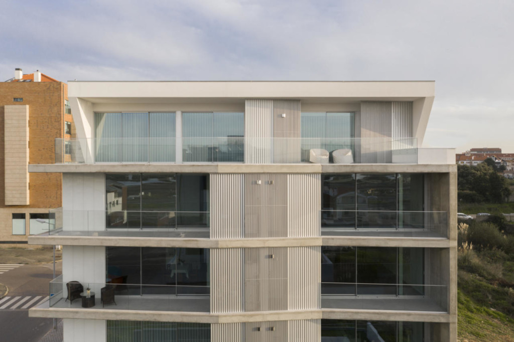 Multifamily building in Aveiro by Sónia Cruz - Arquitectura