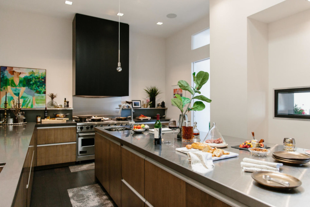 Wolcott Bathhouse by Searl Lamaster Howe Architects