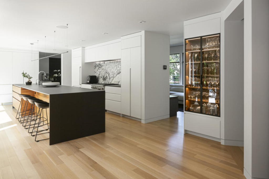 Mont-Royal Residence by MU Architecture