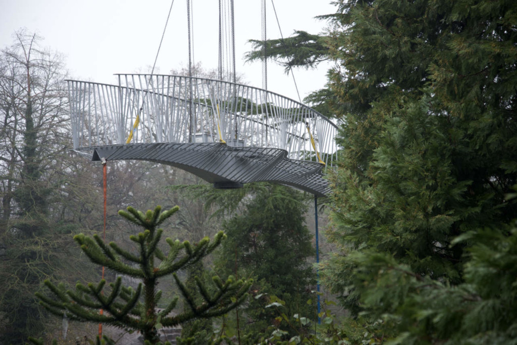 Swing Bridge by Tonkin Liu