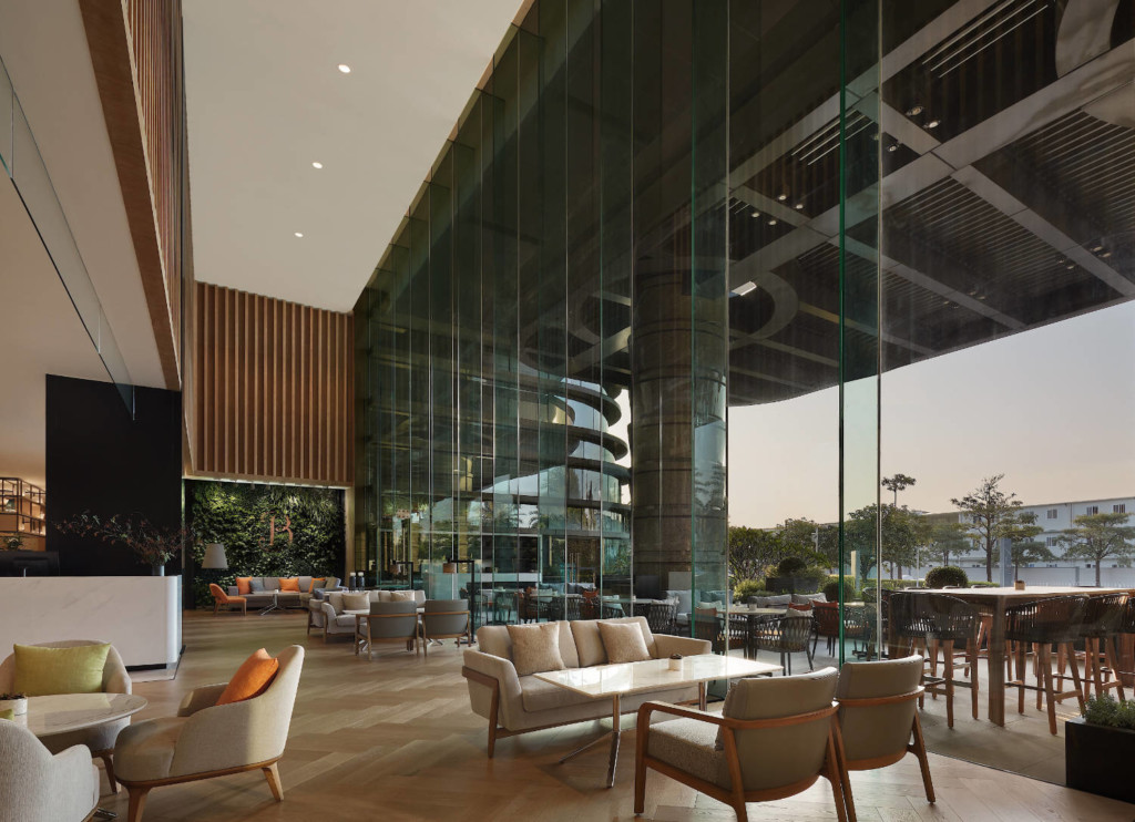 Reconstruction Design of Westin Pazhou Hotel by MOK Design