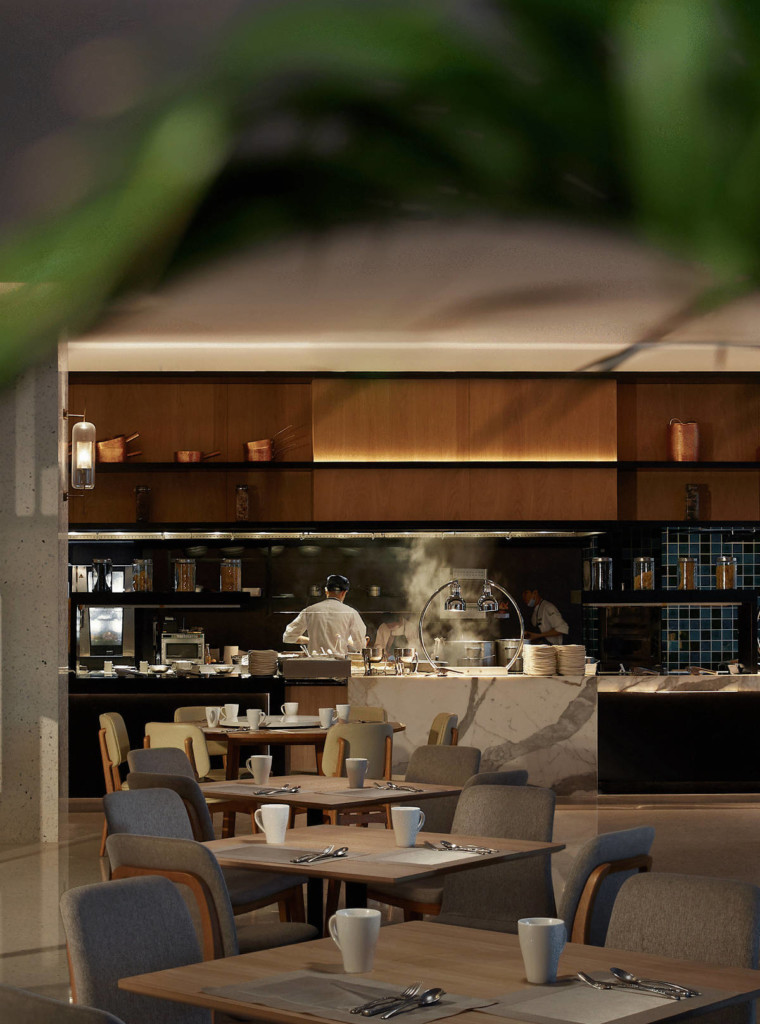 Reconstruction Design of Westin Pazhou Hotel by MOK Design