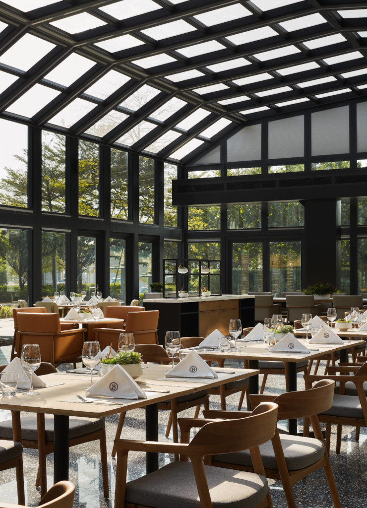 Reconstruction Design of Westin Pazhou Hotel by MOK Design