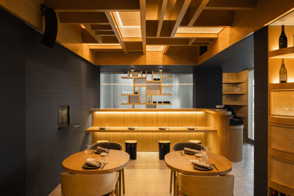 FUJI restaurant by Sequeira Dias Arquitectos