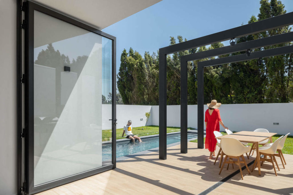 Diagonal House by Frari