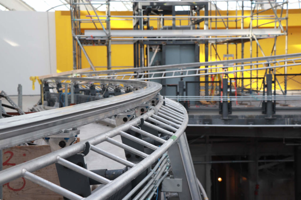 Biodôme - Mezzanine, railing under construction