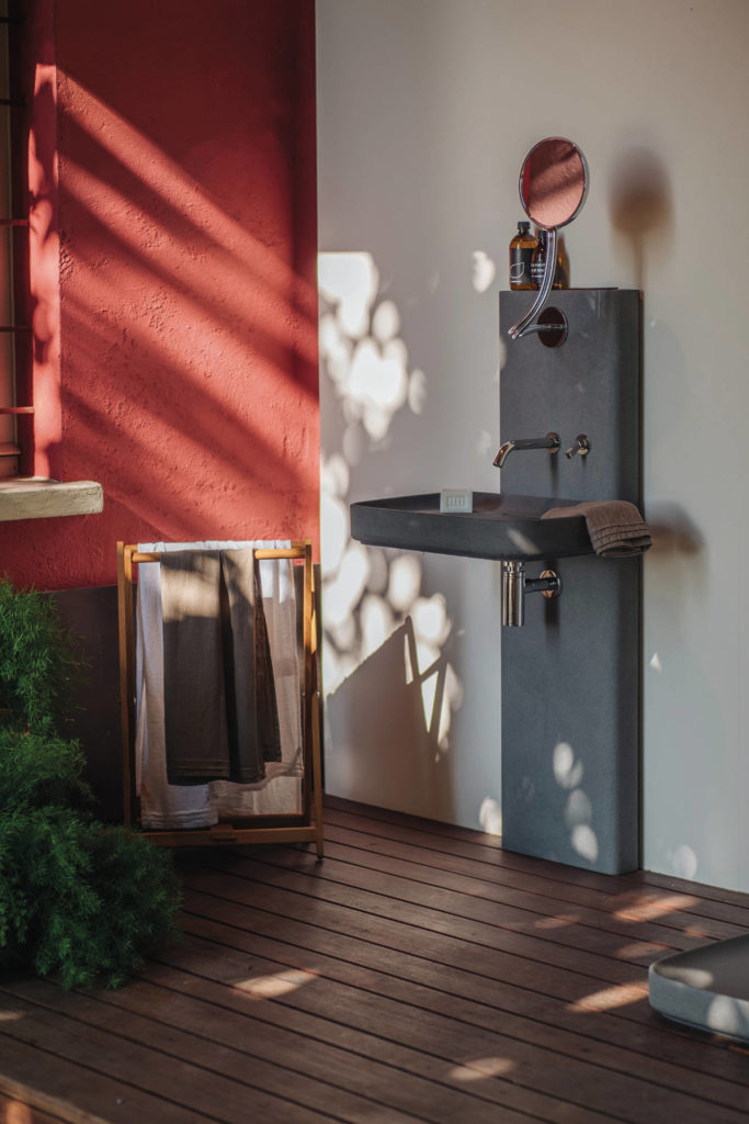 Petra Washbasin and support column