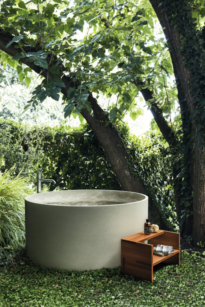 In-Out bathtub by Benedini Associati