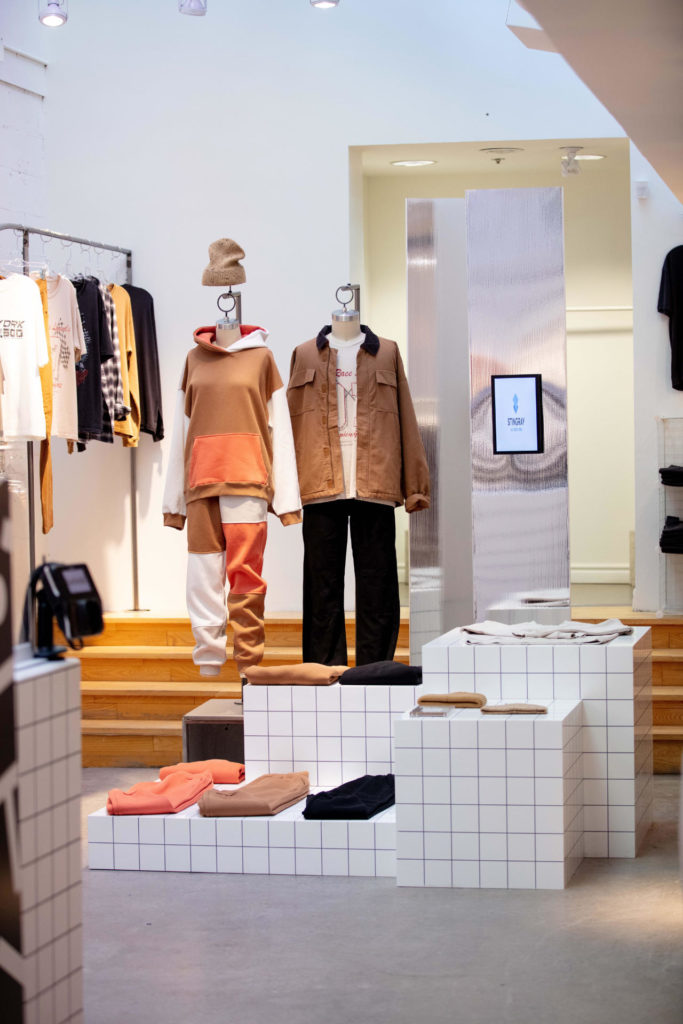 Garage's Connected Pop-Up Store by Groupe Dynamite Inc.