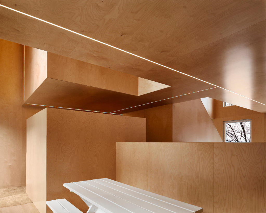 MB Cottage by Jean Verville Architecte