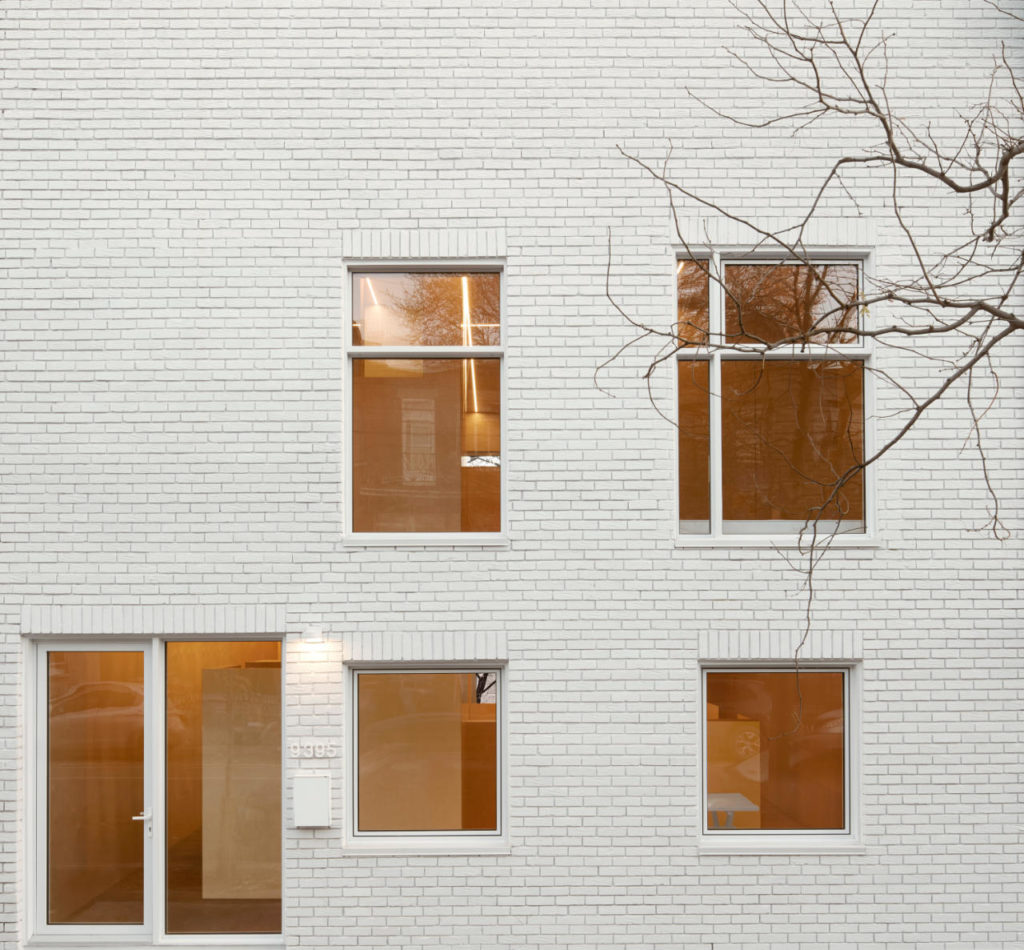 MB Cottage by Jean Verville Architecte