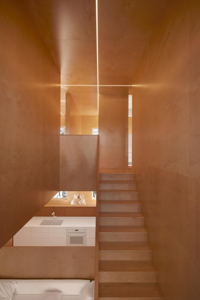 MB Cottage by Jean Verville Architecte