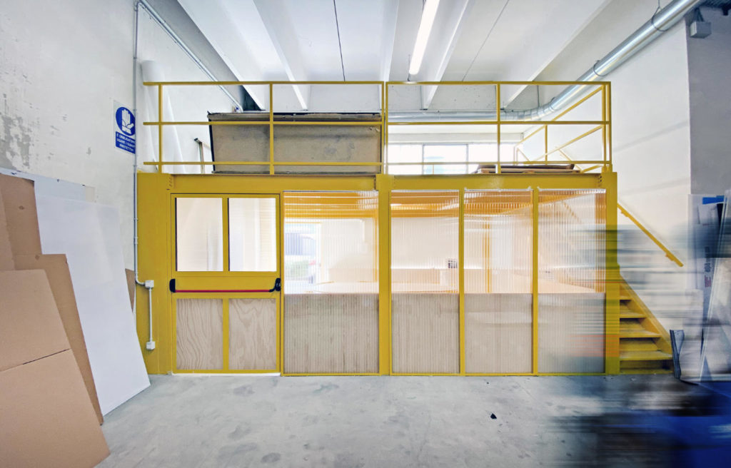 mini break (show) room by Francesca Perani