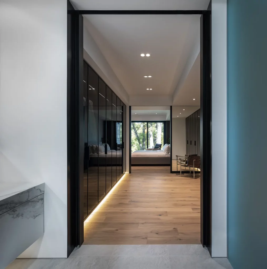 Living Lounge: a hotel lounge-inspired bungalow