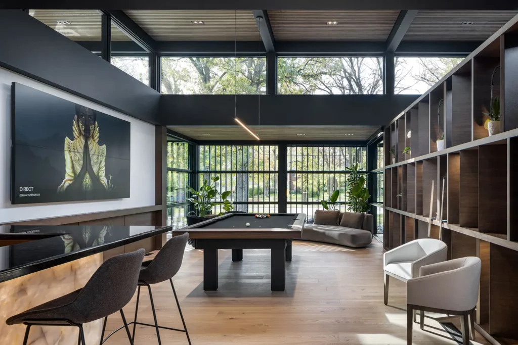 Living Lounge: a hotel lounge-inspired bungalow