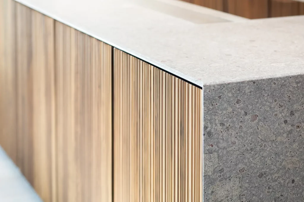 Mid-Century Residence Ave Duchastel by Atelier Chardonnat + Salem Architecture